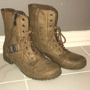 Guess military style lace-up boot